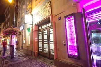 Travellers Hostel